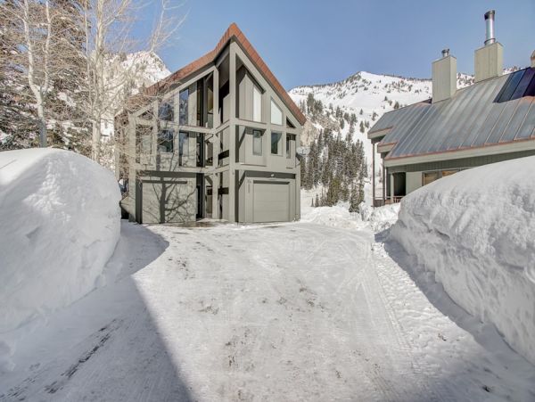Alta Condo 982542