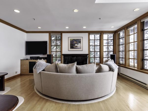 Alta Condo 982543