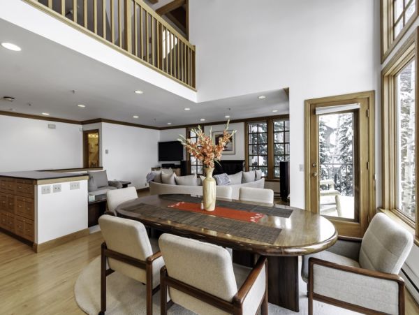 Alta Condo 982543