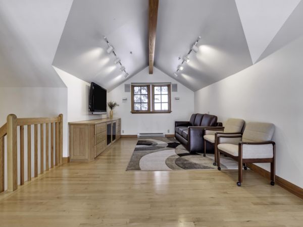 Alta Condo 982543