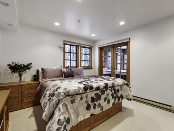Alta Condo 982543