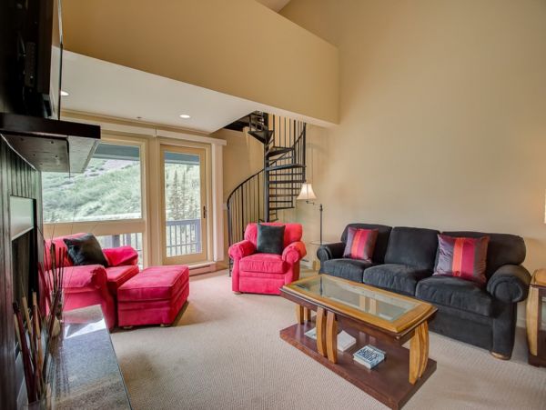 Alta Condo 982544