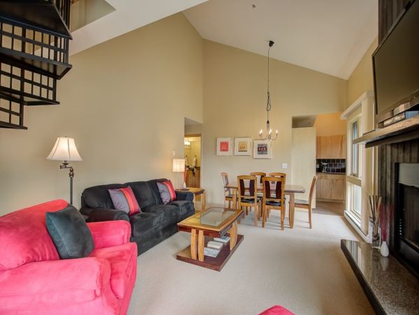 Alta Condo 982544