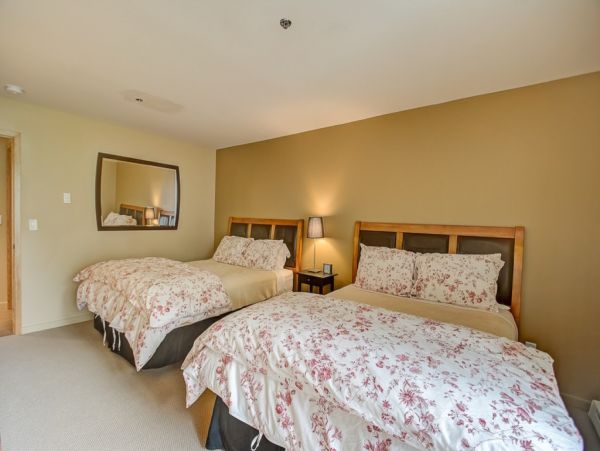 Alta Condo 982544
