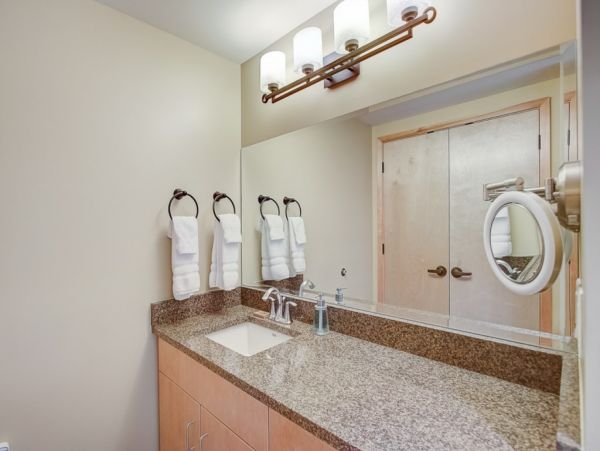 Alta Condo 982544