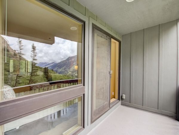 Alta Condo 982544
