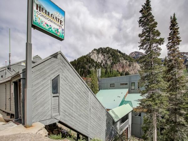 Alta Condo 982544