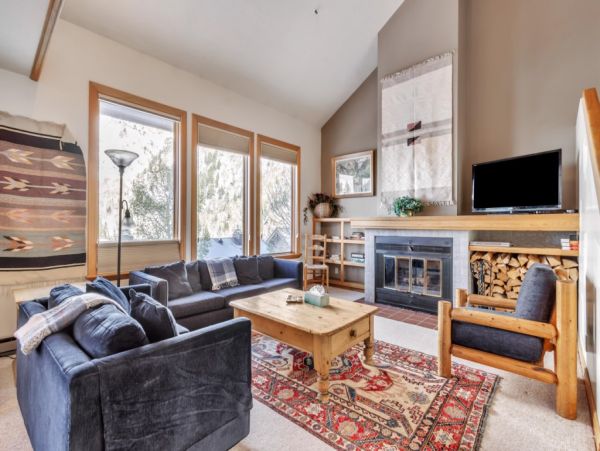 Alta Condo 982545