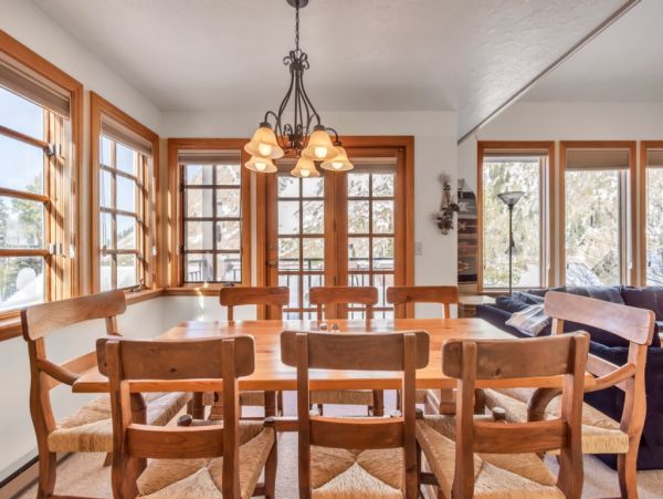 Alta Condo 982545
