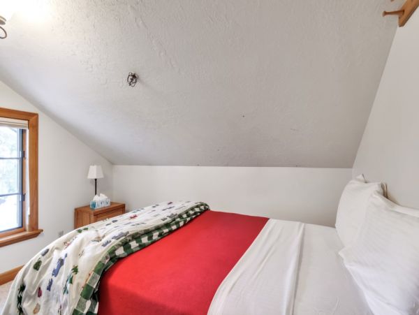 Alta Condo 982545