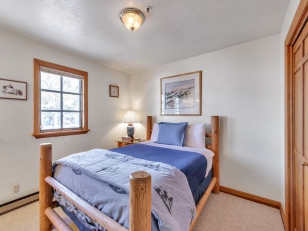 Alta Condo 982545