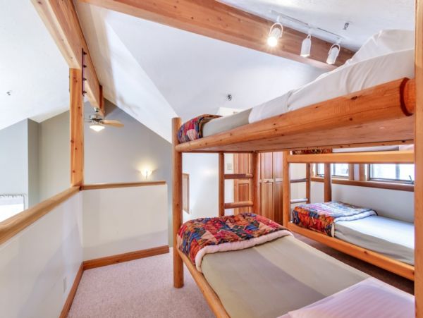 Alta Condo 982545