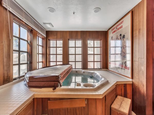 Alta Condo 982545