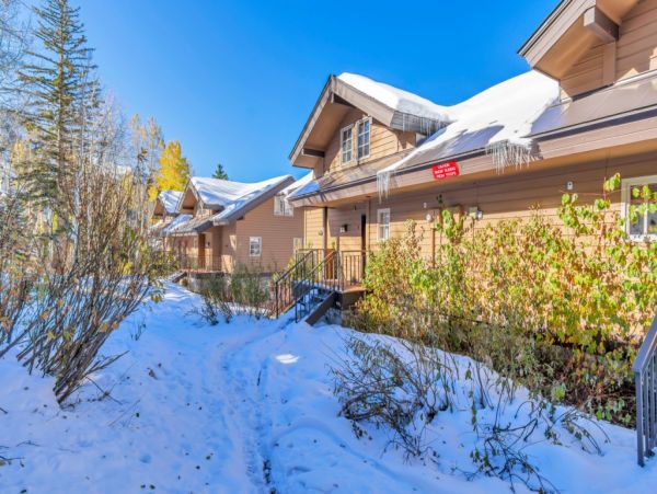 Alta Condo 982545
