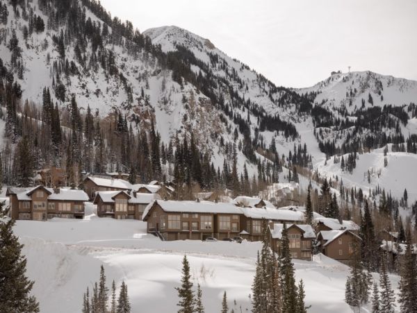 Alta Condo 982545