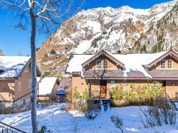 Alta Condo 982545