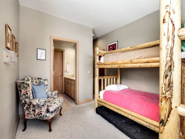 Alta Condo 982547