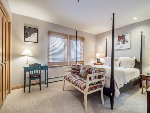 Alta Condo 982547