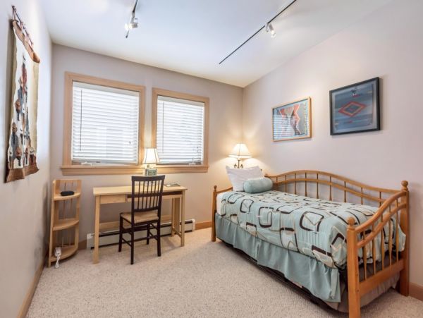 Alta Condo 982547