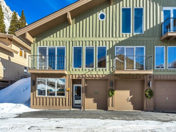 Alta Condo 982547
