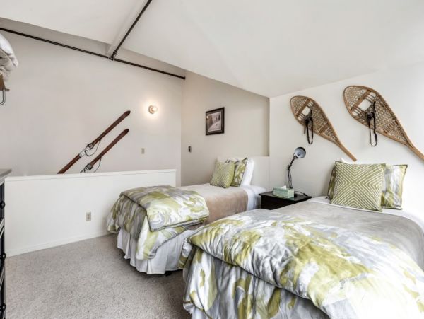 Alta Condo 982549
