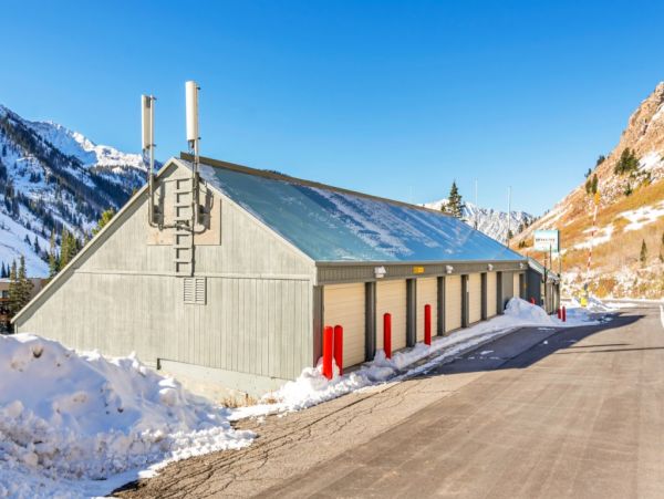Alta Condo 982549