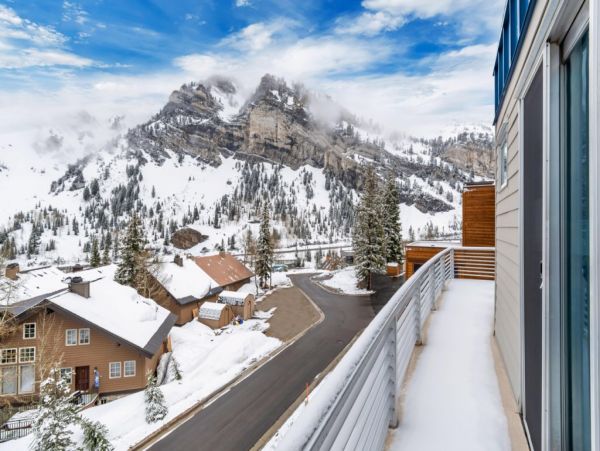 Ski-in/Ski-out Five Bedroom Alta Vacation Rental Home