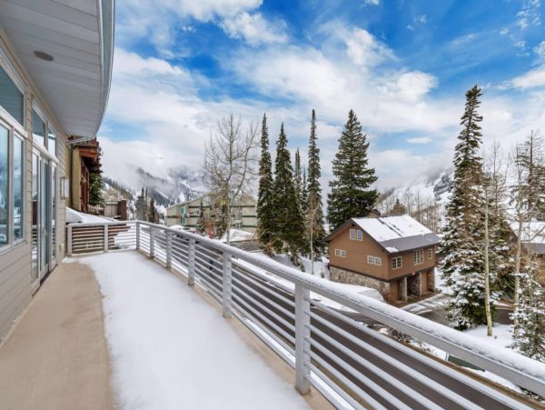 Ski-in/Ski-out Five Bedroom Alta Vacation Rental Home