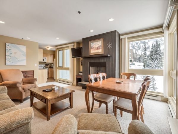 Alta Condo 982551