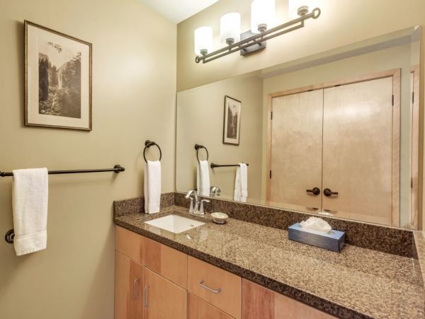 Alta Condo 982551