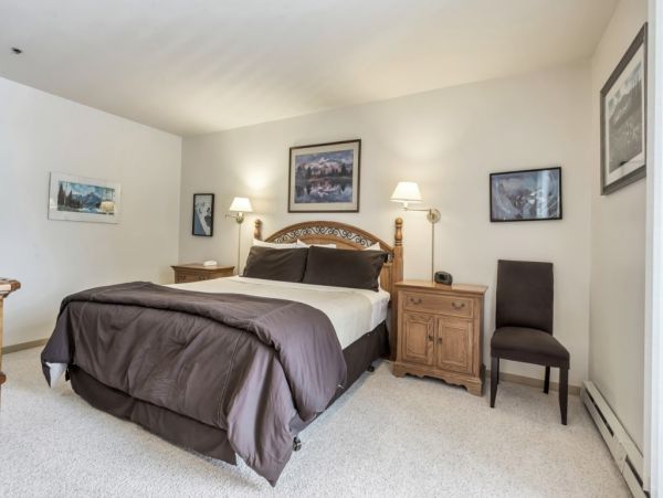 Alta Condo 982551