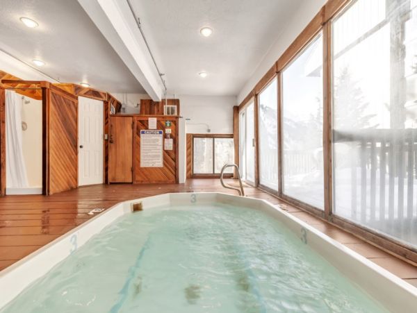 Alta Condo 982551