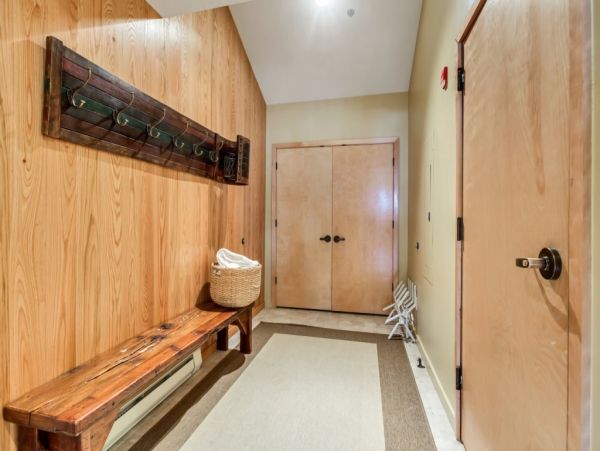 Alta Condo 982552