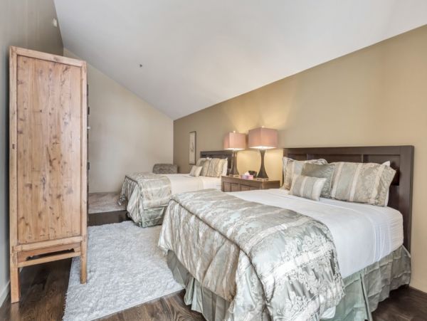 Alta Condo 982552