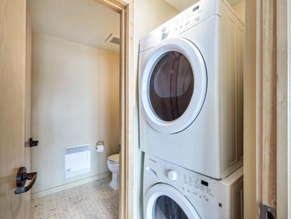 Alta Condo 982552