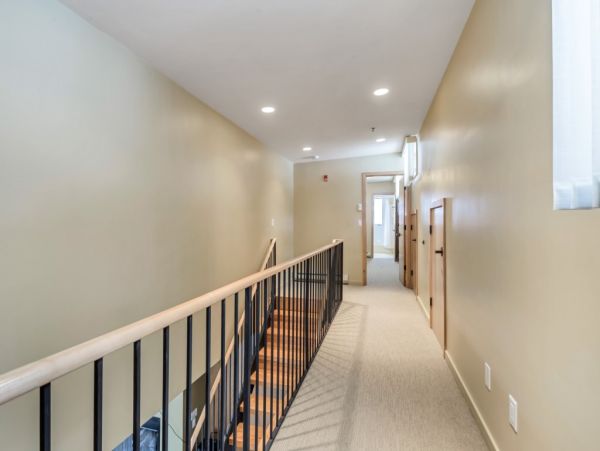 Alta Condo 982552