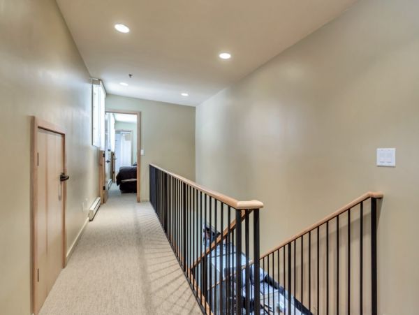 Alta Condo 982552