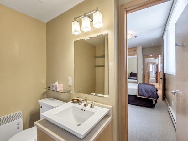 Alta Condo 982552
