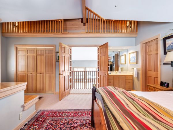 Mountain View Three Bedroom Alta Ski-in/Ski-out Vacation Rental