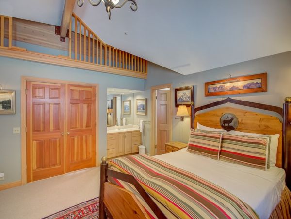 Mountain View Three Bedroom Alta Ski-in/Ski-out Vacation Rental