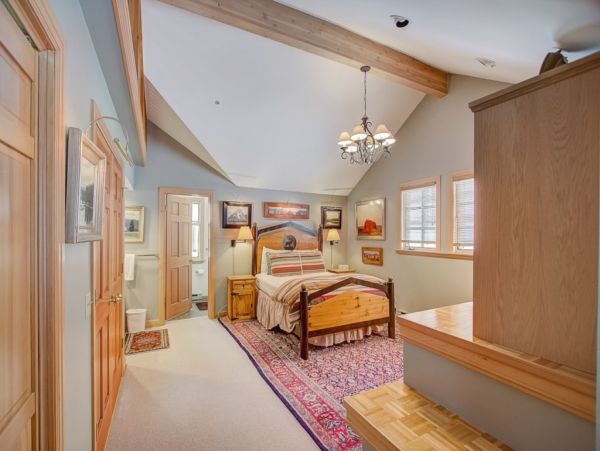 Mountain View Three Bedroom Alta Ski-in/Ski-out Vacation Rental