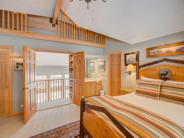 Mountain View Three Bedroom Alta Ski-in/Ski-out Vacation Rental