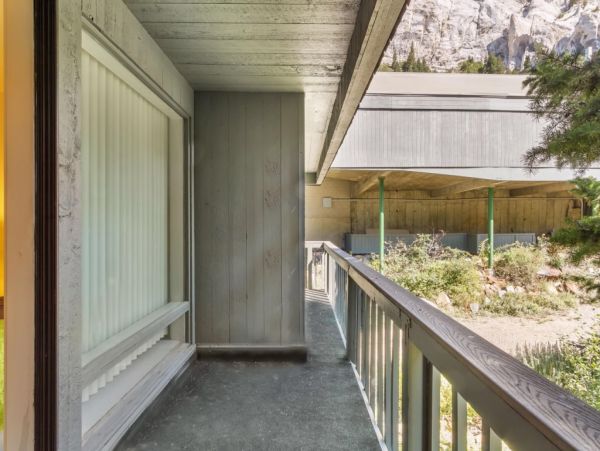 Alta Condo 982556