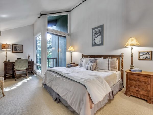 Alta Condo 982556