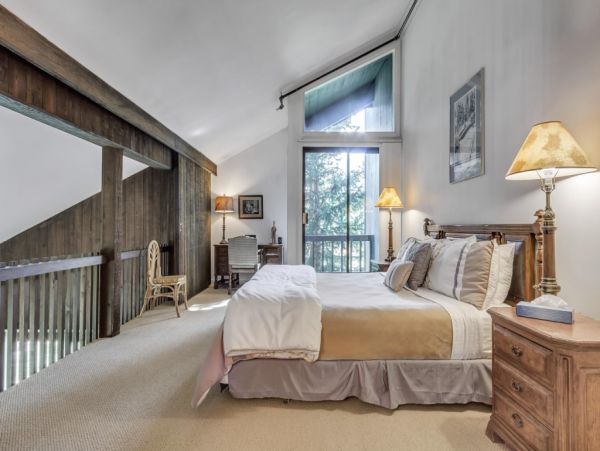 Alta Condo 982556