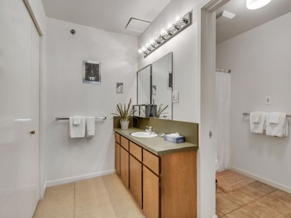 Alta Condo 982556