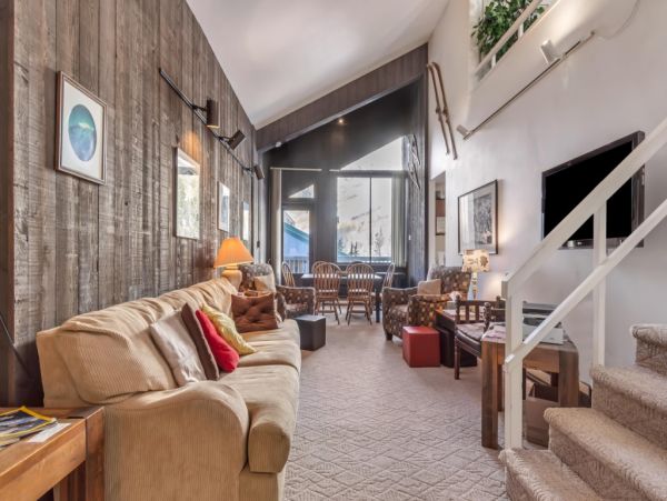 Alta Condo 982557