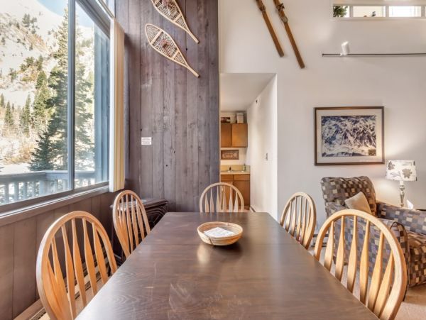 Alta Condo 982557
