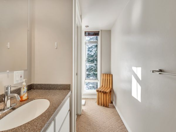 Alta Condo 982557