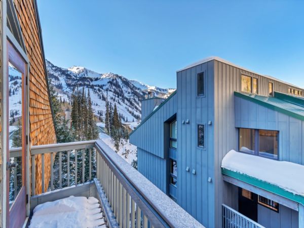 Alta Condo 982557